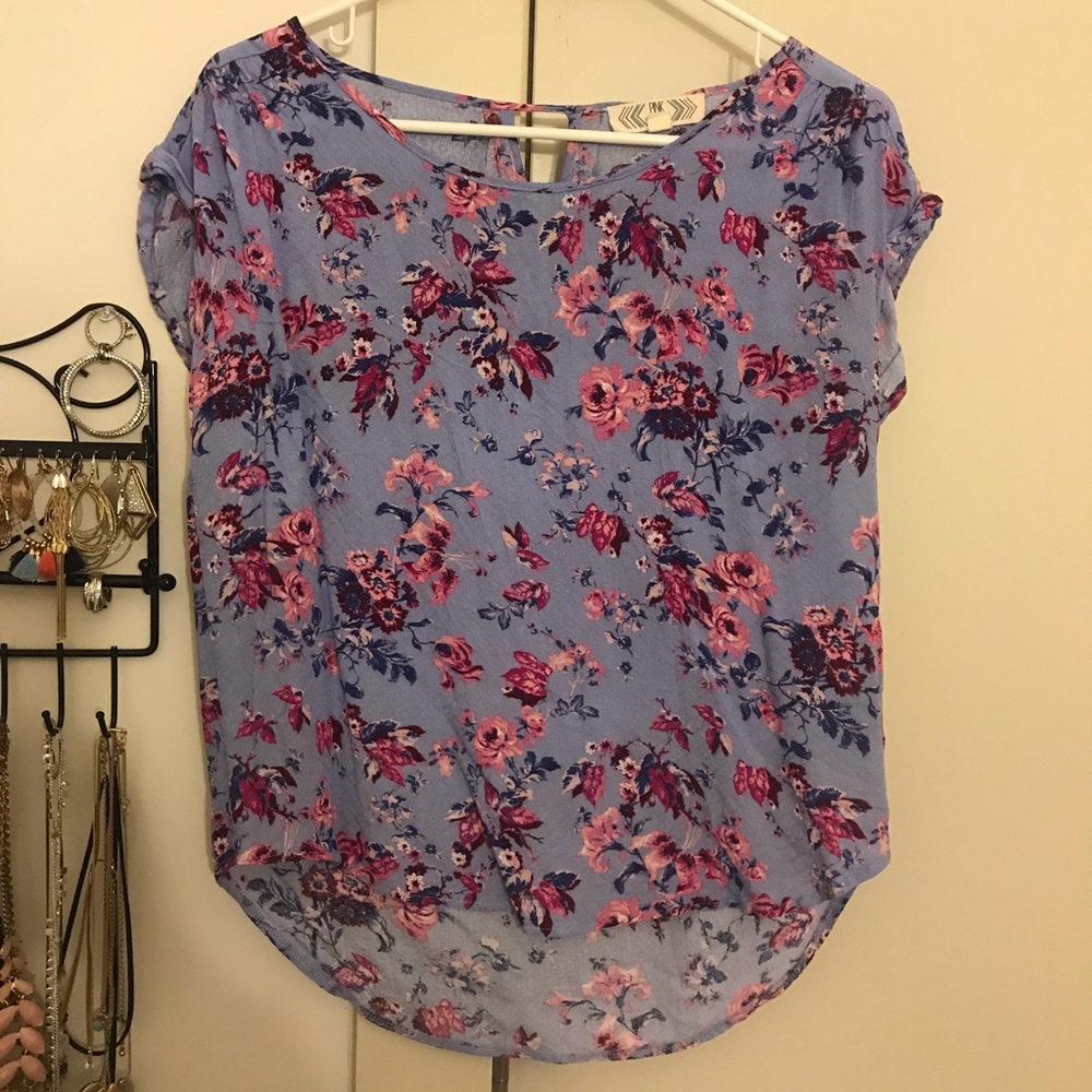 ✨Moving Sale✨ Floral Print Shirt Small